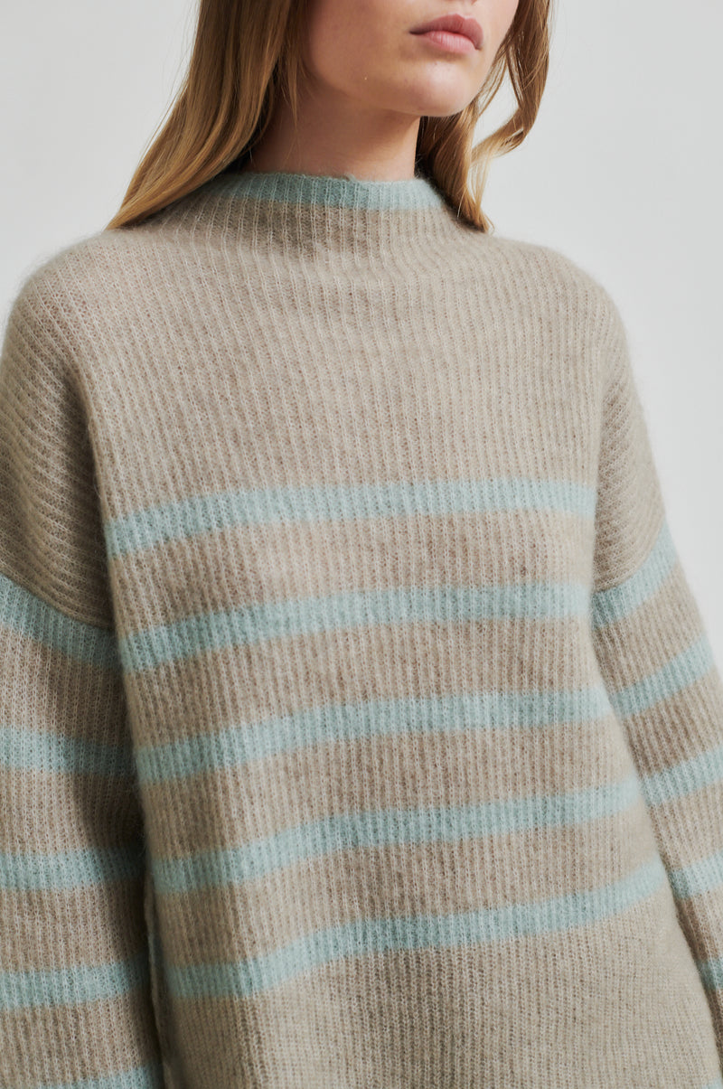 Ovalis Knit T-Neck