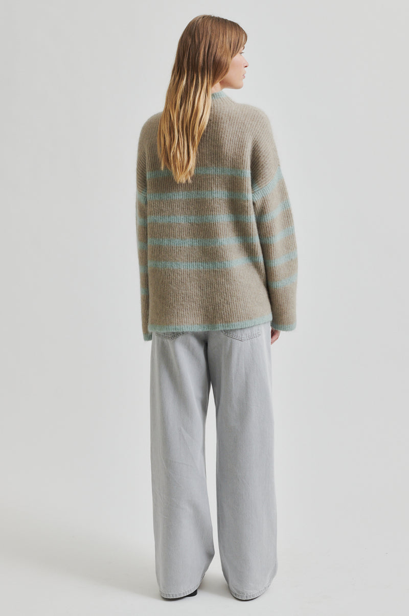 Ovalis Knit T-Neck