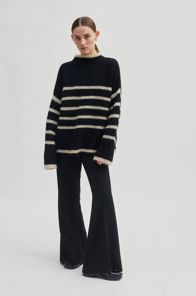 Ovalis Knit T-Neck
