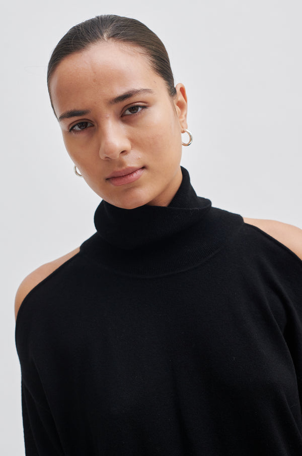 Juva Knit T-Neck