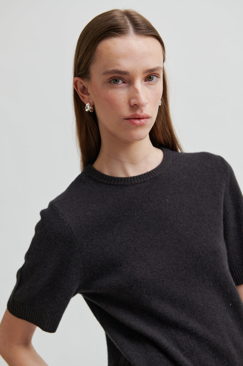 Leara Knit O-Neck