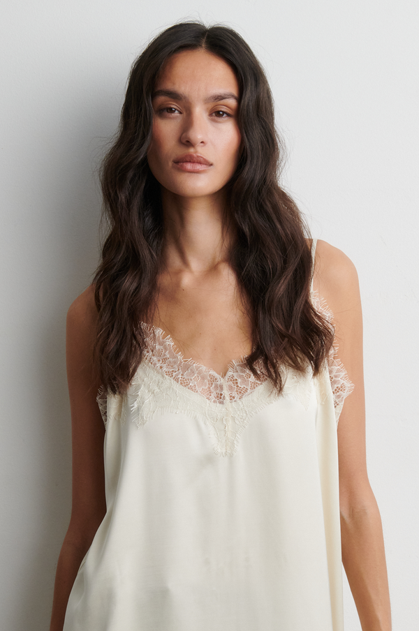 Lacia Contrast Strap Top