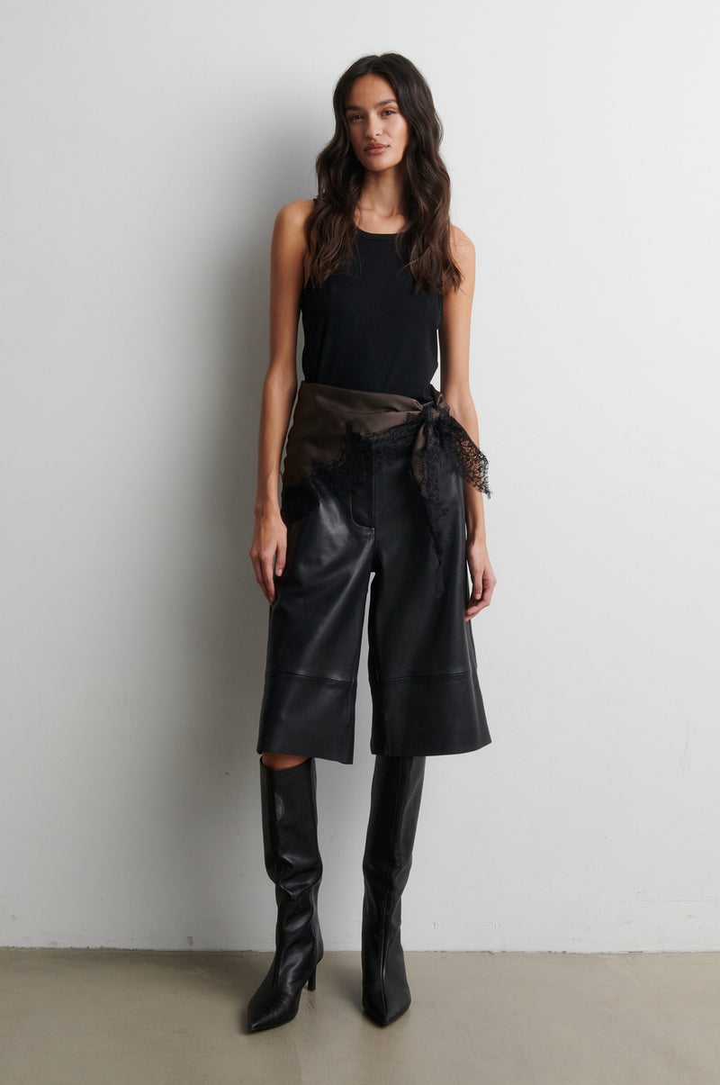 Lacia Contrast Hip Scarf