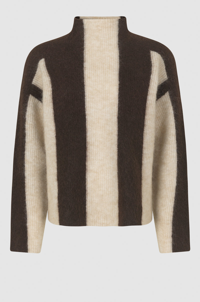 Hertha Knit T-Neck