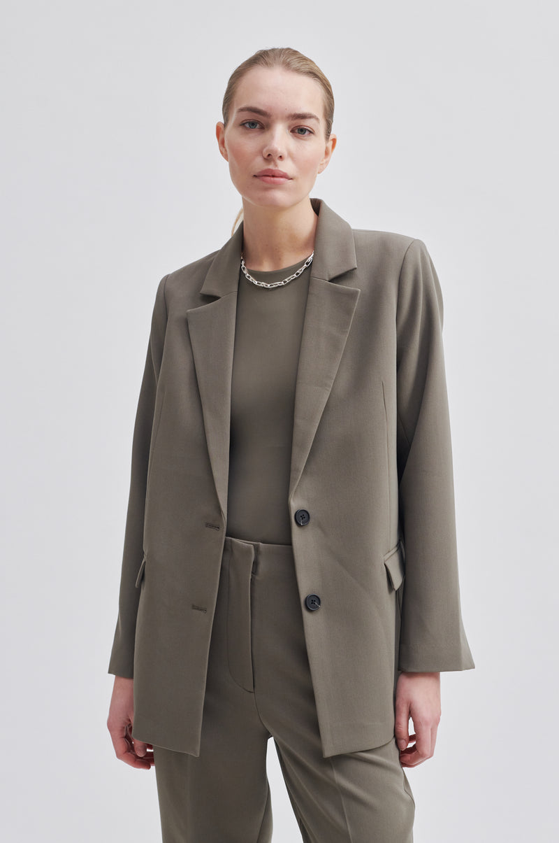 Evie Classic Blazer