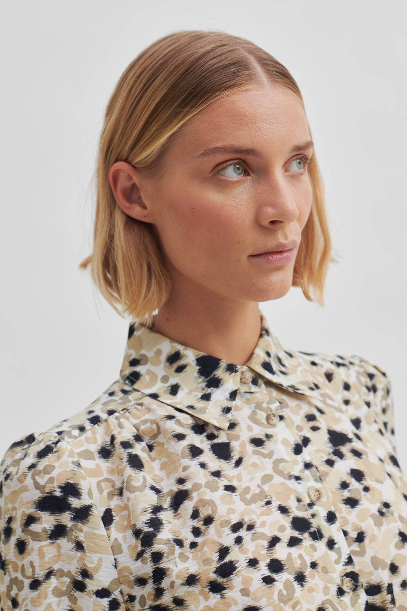 Gaura Shirt