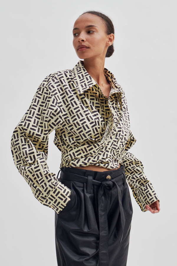 Close Up Blouse