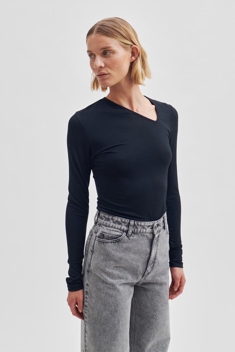 Lulana V-Neck Tee