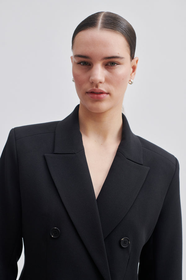 Evie Fitted Blazer