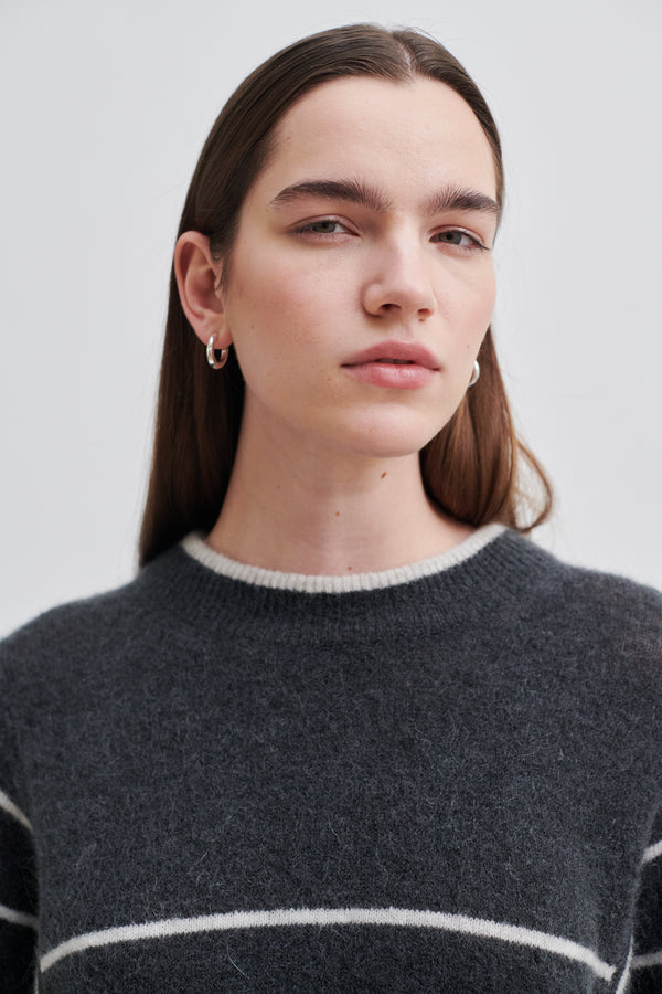 Laila Knit O-Neck