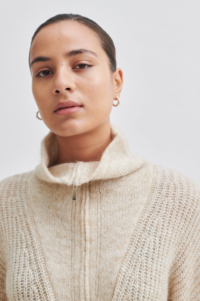 Lusinda Knit T-Neck Zip